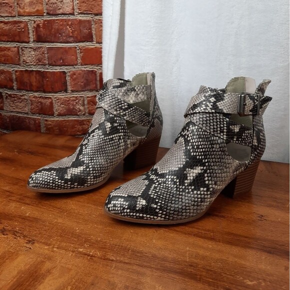 Fergalicious Snaleskin Booties - Picture 2 of 11